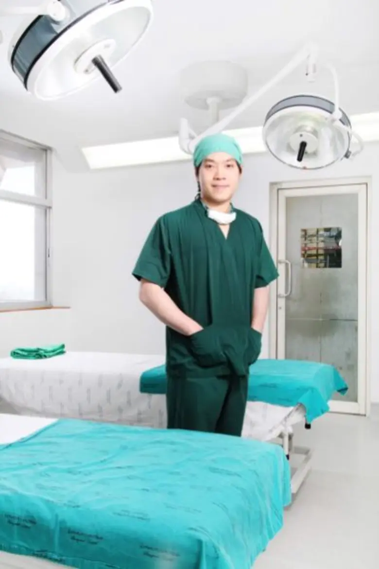 ศัลยแพทย์ รพ.บางมด เผย “เฟสออฟ เฟสล็อค เฟสลิฟท์” สิ่งที่ทุกคนต้องทำความเข้าใจก่อนทำศัลยกรรม