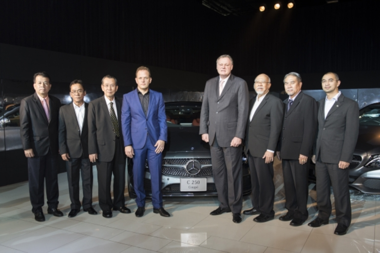 ภาพข่าว: เมอร์เซเดส-เบนซ์ เปิดตัว The new C-Class Coupe ยนตรกรรมสปอร์ตคูเป้สุดหรูเจนเนอเรชั่นล่าสุด