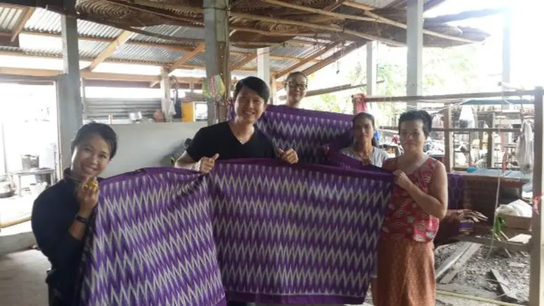 ผ้าไหม ผ้าฝ้ายฝีมือคนไทย คือภูมิปัญญา วัฒ...