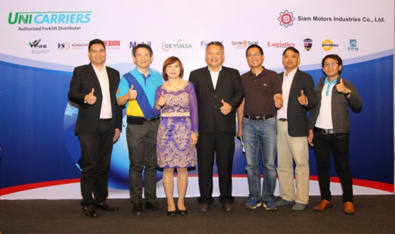 คุณกานต์ นิธิโภคทรัพย์(ขวา) ผู้จัดการฝ่าย...