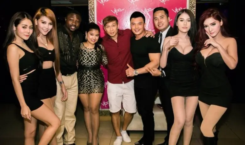 ซีเจย์ ไรน์ ศิลปินหนุ่มลูกครึ่งไทยอเมริกั...