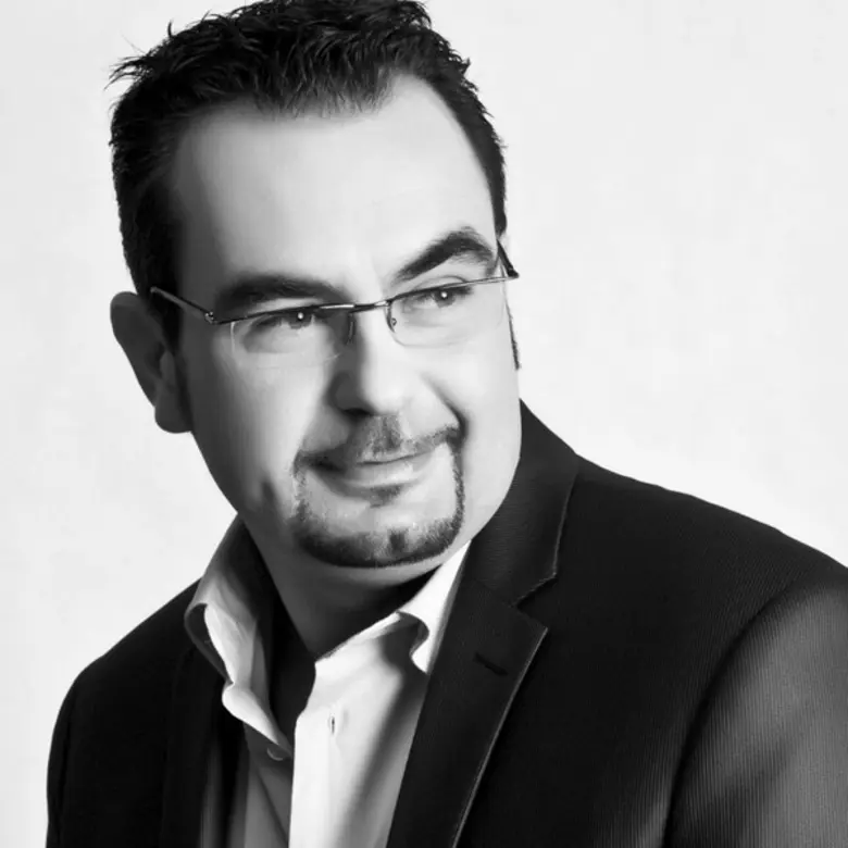 ปั้นคน ปั้นความคิด ร่วมผลักดันความคิดสร้า...