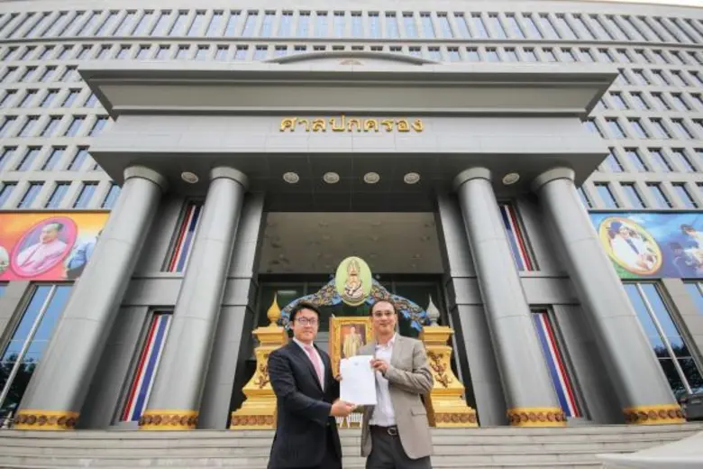 คุณกริน ชยวิสุทธิ์ (ขวา) ตัวแทนจากกลุ่มกิ...