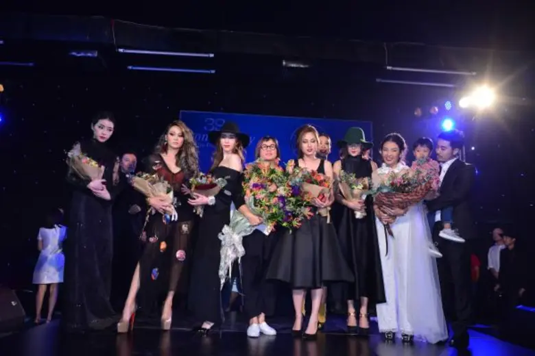 ฉลองครบรอบ 39 ปี เบนซ์ ทองหล่อร่วมแสดงควา...