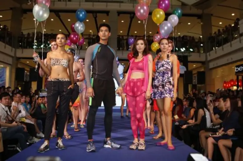 “เวียร์ ศุกลวัฒน์” ควงเมนเทอร์สาว “คริส หอวัง” ระเบิดแฟชั่นสุดร้อนแรงรับซัมเมอร์กับแคมเปญ “Supersports Summer Season Starts Here 2016”