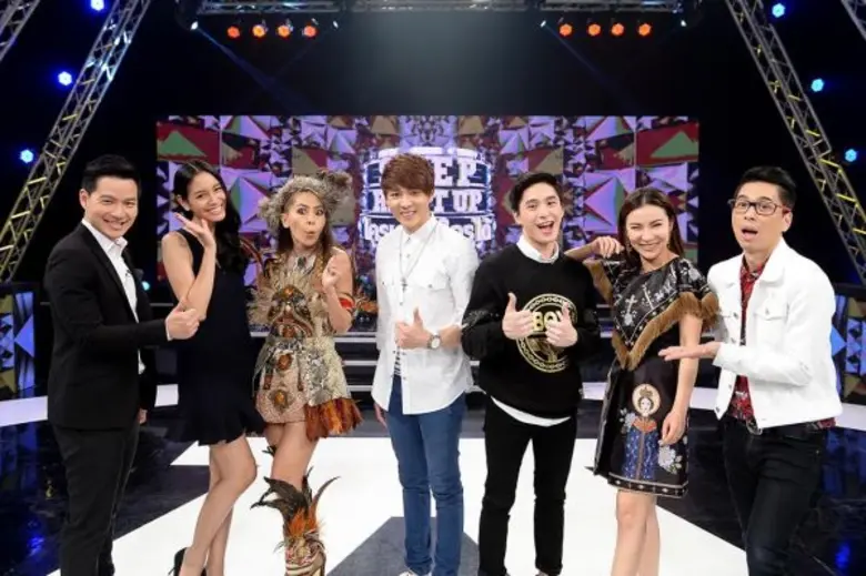 ทีวีไกด์: รายการ “STEP RIGHT UP ใครเก่ง...ใครได้!!!” พิม-แอมป์-วี-เป็กกี้ เล่นเกมลุ้นชิง ทองคำ 50,000 บาท!!