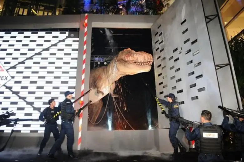 3 ประสาน พลังแห่งวงการบันเทิงไทย เฟรชแอร์ - เวิร์คพอยท์ฯ - ไร้ท์แมน ผนึกกำลังร่วมกับ ดิ เอ็มดิสทริค เปิดตัว "ไดโนซอร์ แพลนเน็ต" แหล่งท่องเที่ยวแห่งใหม่ใจกลางเมือง