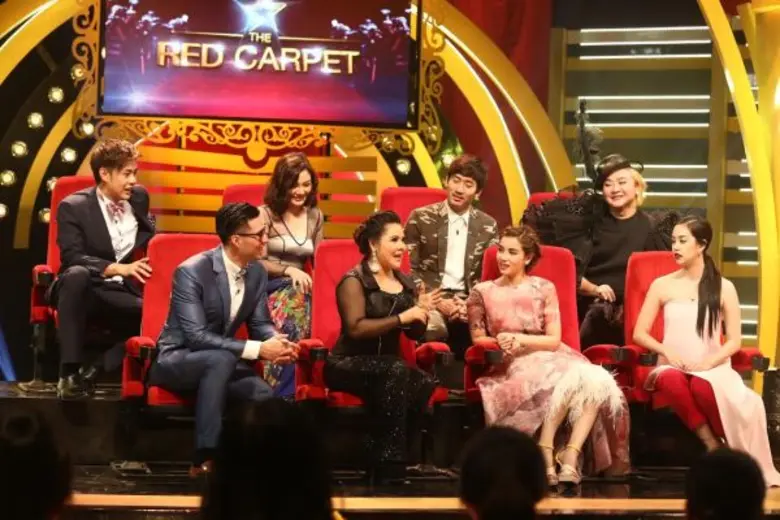 ทีวีไกด์: รายการ “The Red Carpet สมรภูมิพรมแดง” “เรื่องในครอบครัว”