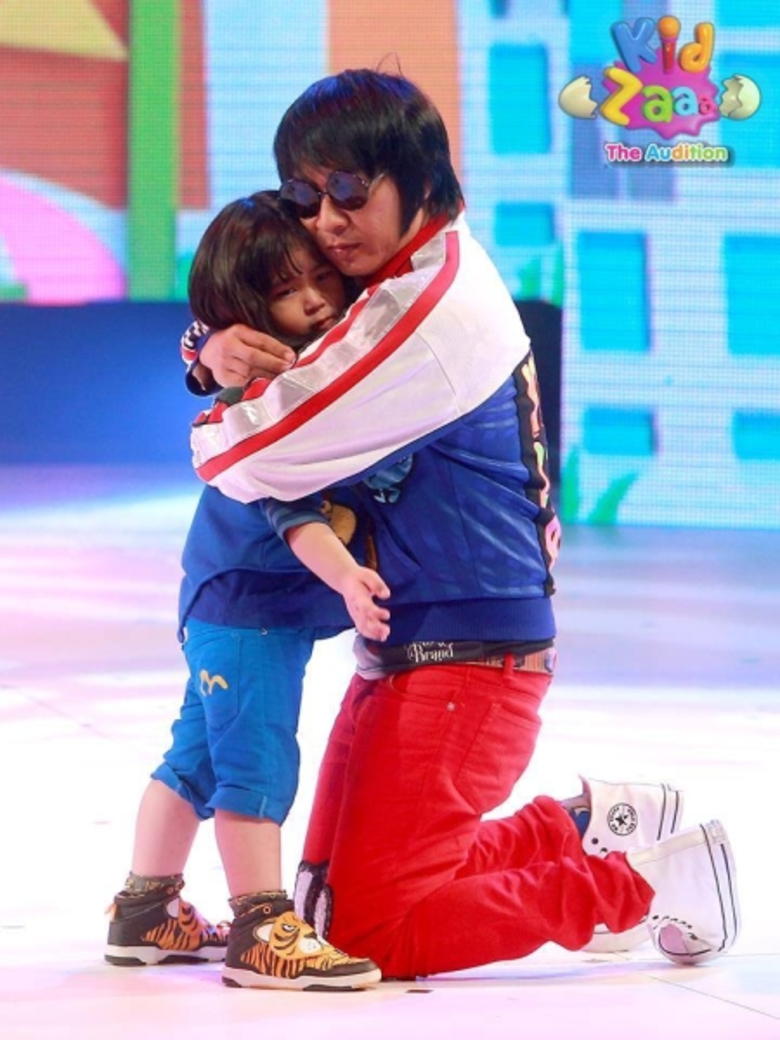 ข่าวซุบซิบ: "เปิ้ล นาคร" ร่วมงาน “Go Holiday with SUPER SAVERMAN”