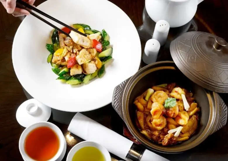 บุฟเฟ่ต์หอยนางรม ลิ้มรสสุดยอดหอยนางรมนำเข...