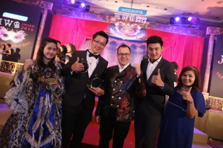 วัฒนภาคย์ จินศิริวานิชย์ (ที่สองจากซ้าย) ...