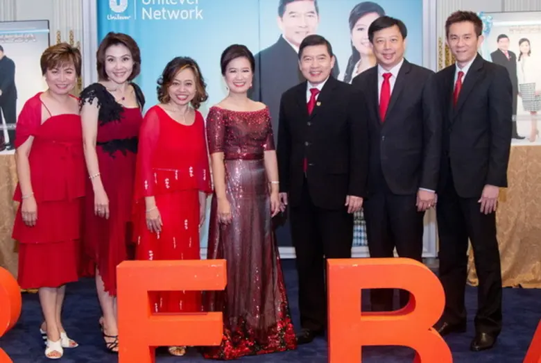 สุชาดา ธีรวชิรกุล (ที่ 3 จากซ้าย) ประธานบ...