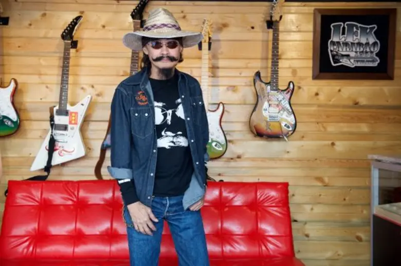 “วอร์นเนอร์ มิวสิค” จัดงานแถลงข่าววาระครบรอบ 60 ปี คนดนตรีเพื่อชีวิต “ปรีชา ชนะภัย – เล็ก คาราบาว”