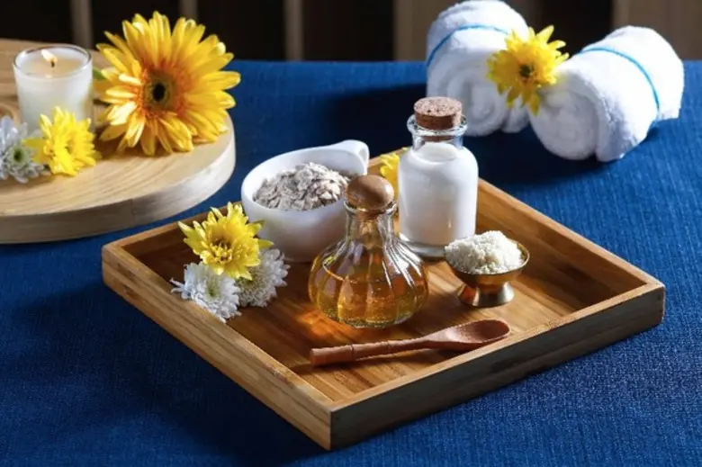 สครับผิวด้วยน้ำผึ้ง ข้าวโอ๊ต กับ "Honey Oatmeal Scrub" ทรีทเมนต์ที่มอบความงามทั้งเรือนร่างและจิตใจ ที่ บรีซ สปา โรงแรมอมารี วอเตอร์เกท กรุงเทพ