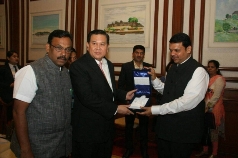 วันที่ ๘ มีนาคม ๒๕๕๙ ณ เรือนรับรองรัฐบาล ...