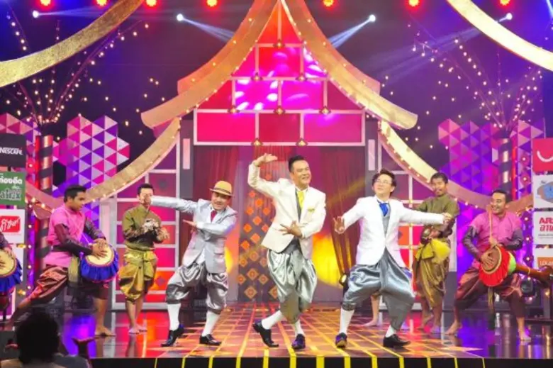 ทีวีไกด์: รายการ “โชว์ไทยไชโย” “เจี๊ยบ-เกลือ-อู๊ด” สุดทึ่ง!! “เศษไม้” ทำให้กลายเป็นเศรษฐี