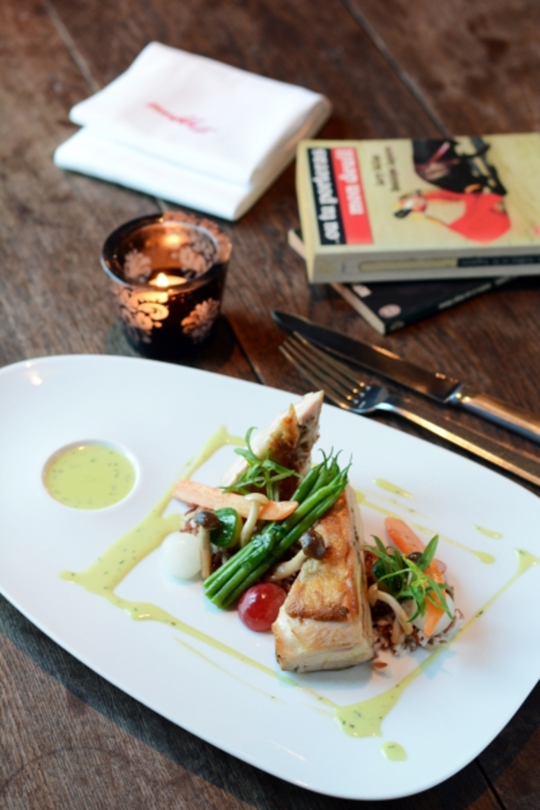 ลาพาร์ต บาร์ แอนด์ เรสเตอรองค์ ห้องอาหารแ...