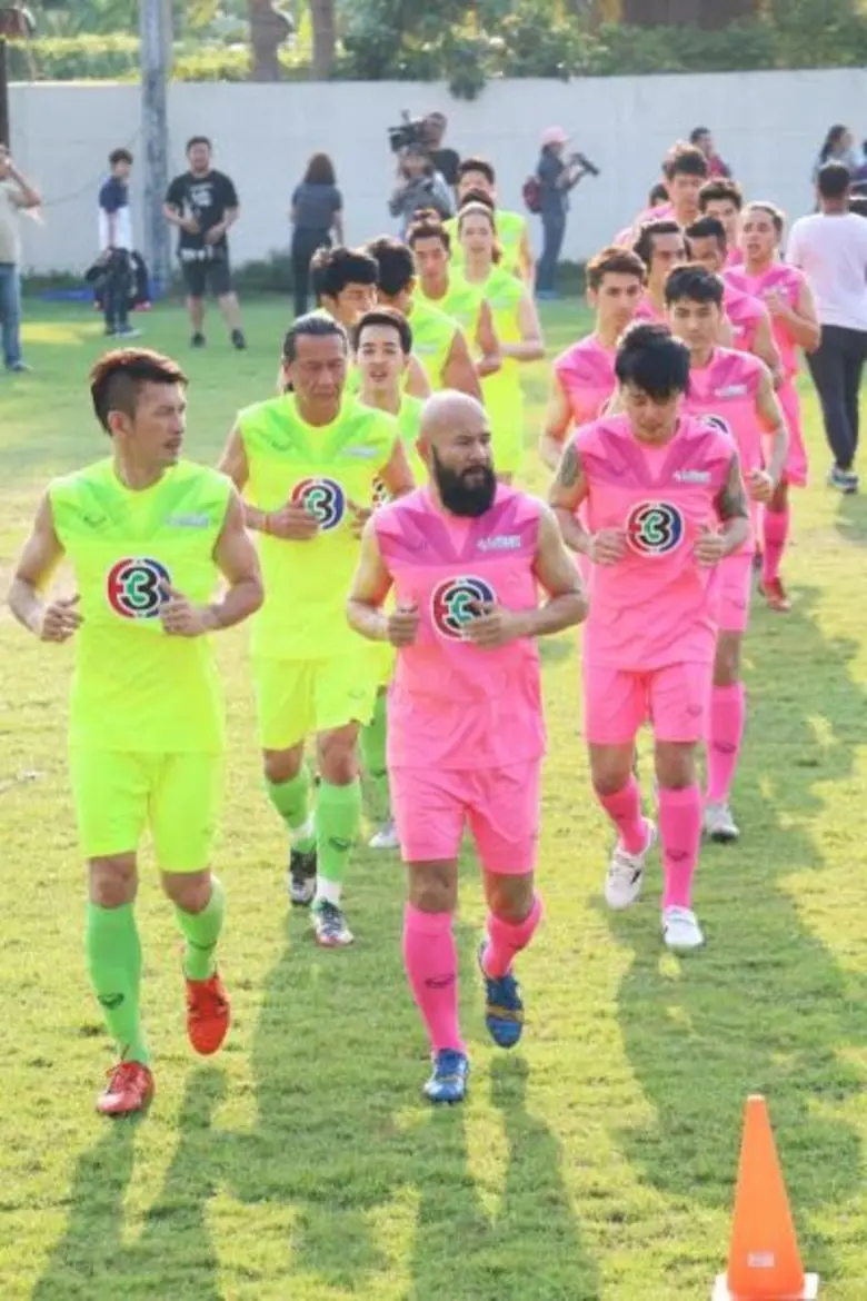 เดินหน้าซุ่มซ้อมฟุตบอลกันอย่างหนักหน่วงเพ...