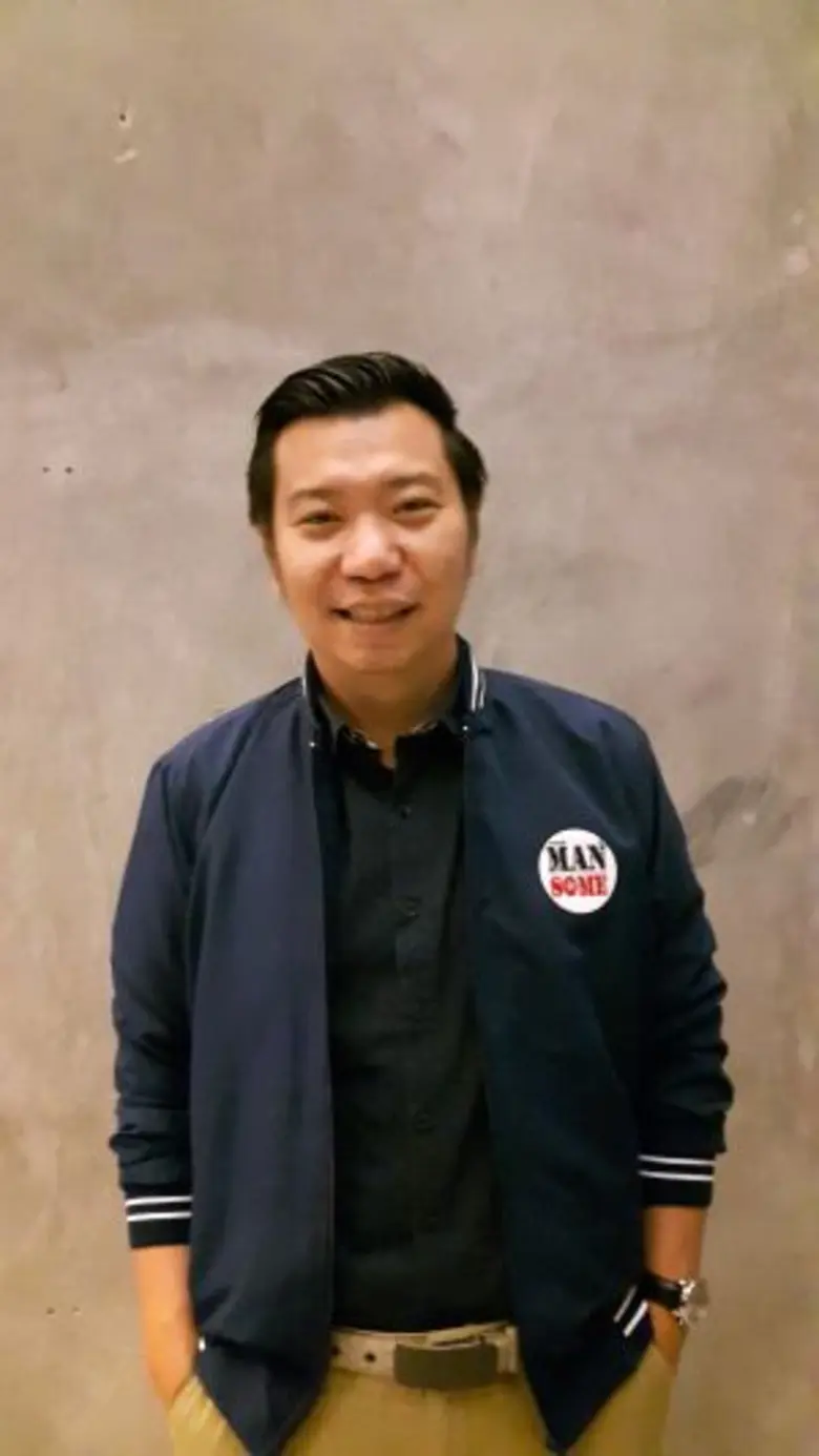 นายศุภชัย จุนเกียรติ ผู้อำนวยการฝ่ายการตล...