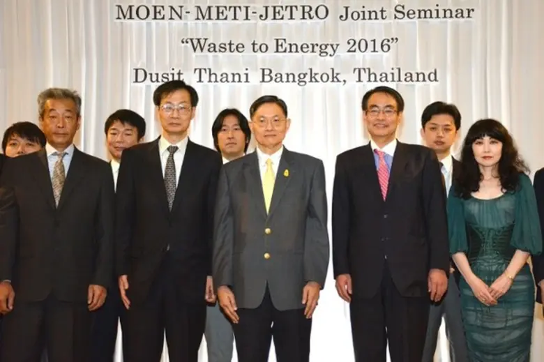 ชวลิต พิชาลัย รองปลัดกระทรวงพลังงาน ให้เกียรติเป็นป...