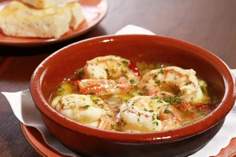 โรงแรมเซ็นทาราแกรนด์และบางกอกคอนเวนชันเซ็...