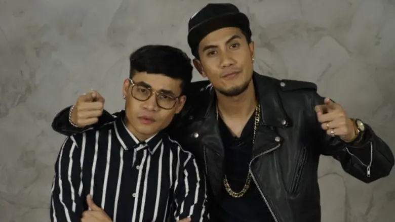 ทีวีไกด์: รายการ “Loukgolf's English Room” “เป้ วงมายด์” โชว์ทักษะภาษาอังกฤษสุดเริ่ด!! ชวน “ครูลูกกอล์ฟ” ประดิษฐ์กล่องเก็บสายไฟ