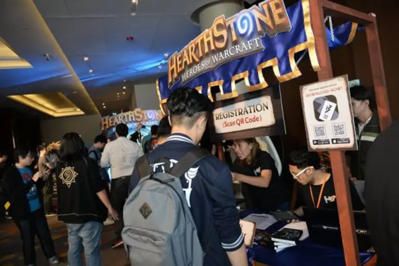 ล้อมวงร่วมเปรมปรีดิ์ - ยินดีต้อนรับ Hearthstone สู่ประเทศไทย อินิทรี ดิจิตอล และ บลิซซาร์ด ประกาศลั่น จับมือเปิดสุดยอดการ์ดเกมออนไลน์ สร้าง Siam Cup ดันเกมเมอร์ไทยสู่เวทีระดับโลก