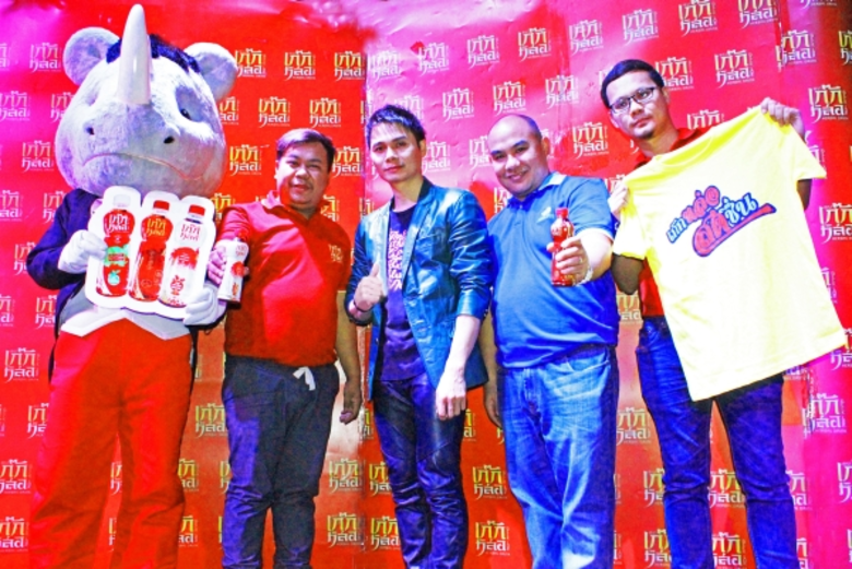 นายจิดาพงศ์ กาญจนรัตน์ หัวหน้าฝ่ายกิจกรรม บริษัท รี...