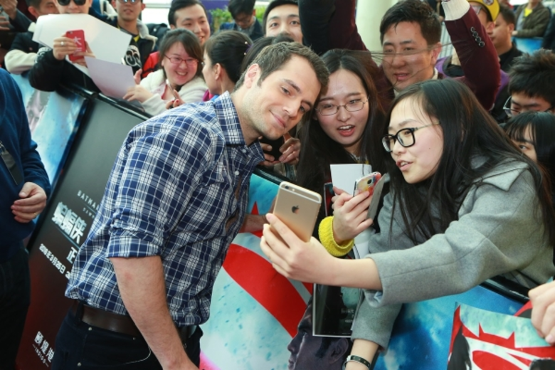 ยังคงเดินสายโปรโมทภาพยนตร์ฟอร์มยักษ์ของศึ...