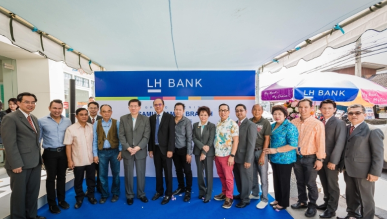 นายรัตน์ พานิชพันธ์ ประธานกรรมการบริหาร น...