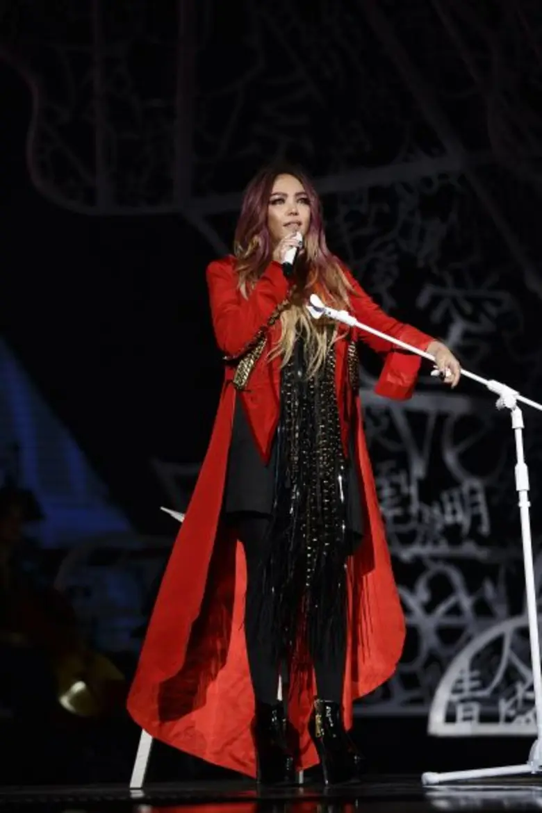 พี่น้องสายเลือดจีนในไทยเตรียมเฮได้สนุกสุดเหวี่ยงฉลองสงกรานต์ A-MEI | Amit “ UTOPIA 2016 World Tour ” ดีว่าสาวชื่อดัง “จางฮุ่ยเม่ย” ลัดฟ้ามาเปิดคอนเสิร์ตใหญ่ 16 เม.ย.นี้