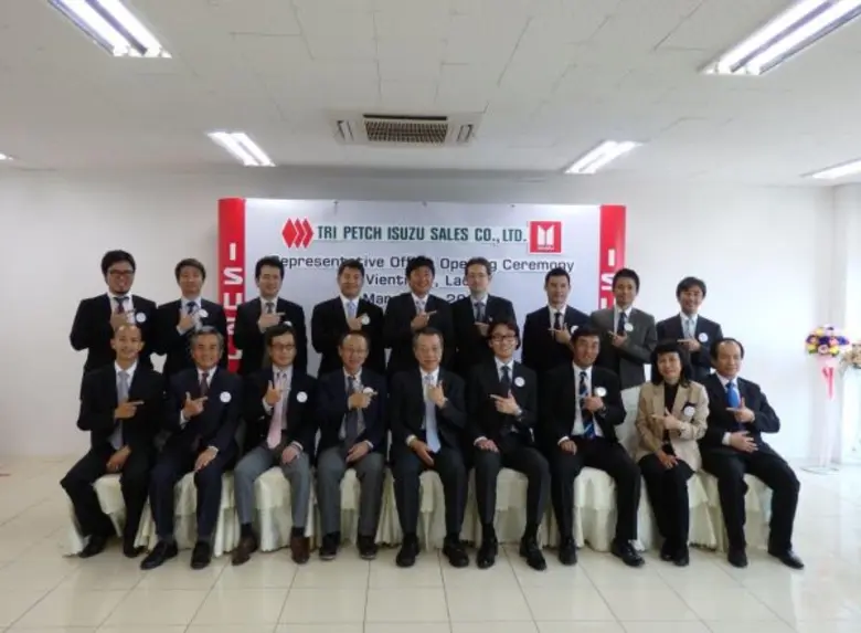 มร. ฮิโรชิ นาคางาวะ กรรมการผู้จัดการ และ ...