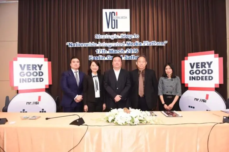 นายกวิน กาญจนพาสน์ (กลาง) ประธานคณะกรรมกา...