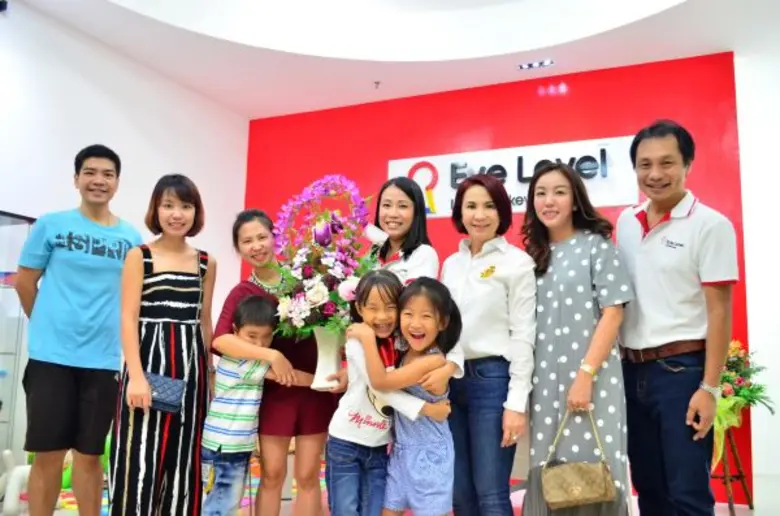 ดร.ณัฐกานต์ ทองประดับ กรรมการผู้จัดการ บร...