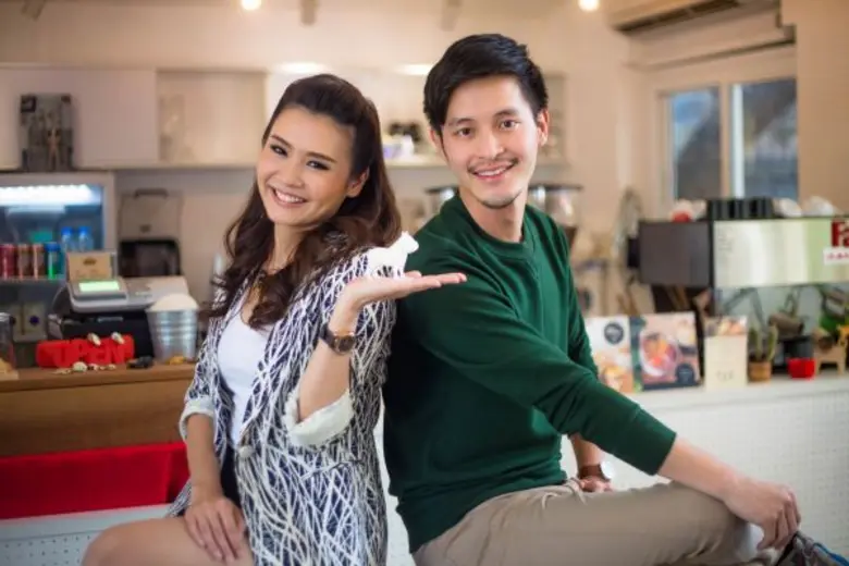 AIS DIGICLUB รายการไลฟ์สไตล์ไอทีสุดฮิป สั...