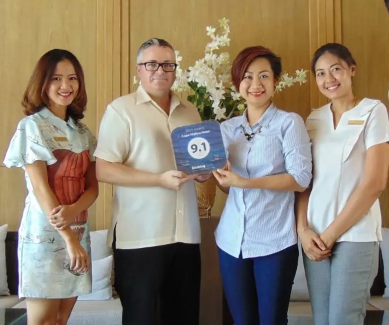 มร.คริสเตียน โรซี่ ผู้จัดการทั่วไป โรงแรม...