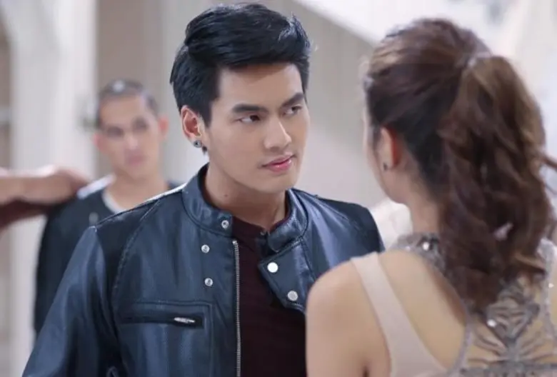 “ฮั่น” หึงควันออกหู!! “นิว-มารี” โชว์หวานกลางฟลอร์เต้นรำ