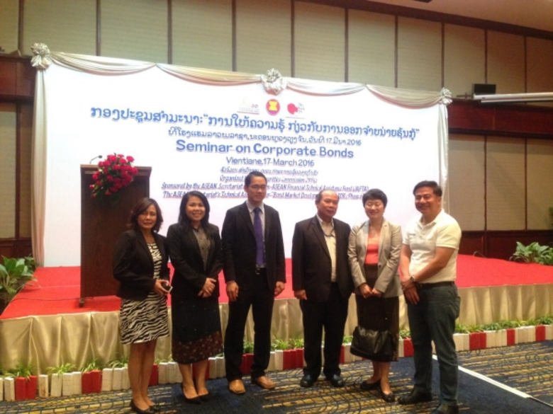 นายสมภพ ศักดิ์พันธ์พนม (คนที่1 จากขวามือ)...