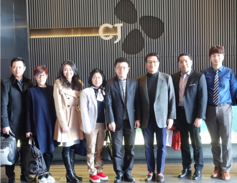 สุรชัย เชษฐโชติศักดิ์ ประธานเจ้าหน้าที่บร...