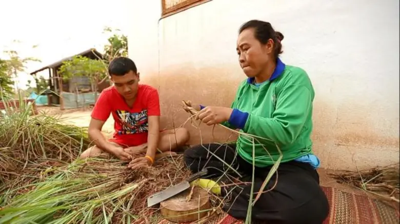 รายการ "สานรัก คนเก่งหัวใจแกร่ง" เสาร์นี้...