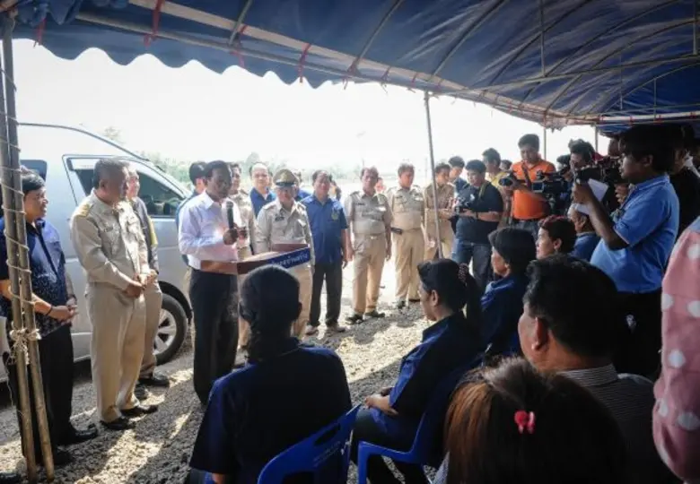 พลเอก ฉัตรชัย สาริกัลยะ รัฐมนตรีว่าการกระ...