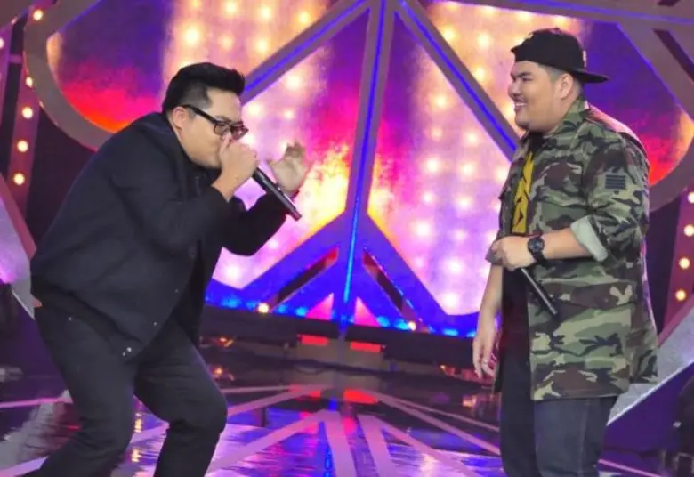 ทีวีไกด์: รายการ "4โพดำ Super Show" “นิว” อ้าปากค้าง!! ไม่เคยเห็น “ตั้ม” แต่งหญิงแดนซ์สะบัด