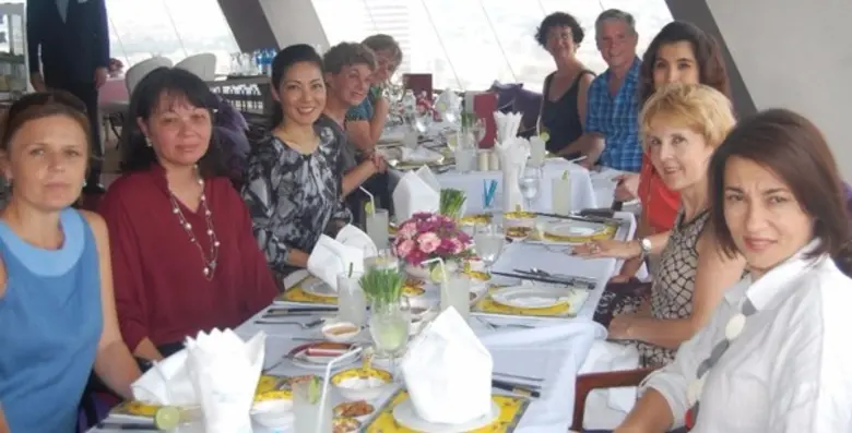 สมาคมภริยาหัวหน้าผู้แทนทางการทูต 9 ประเทศ...