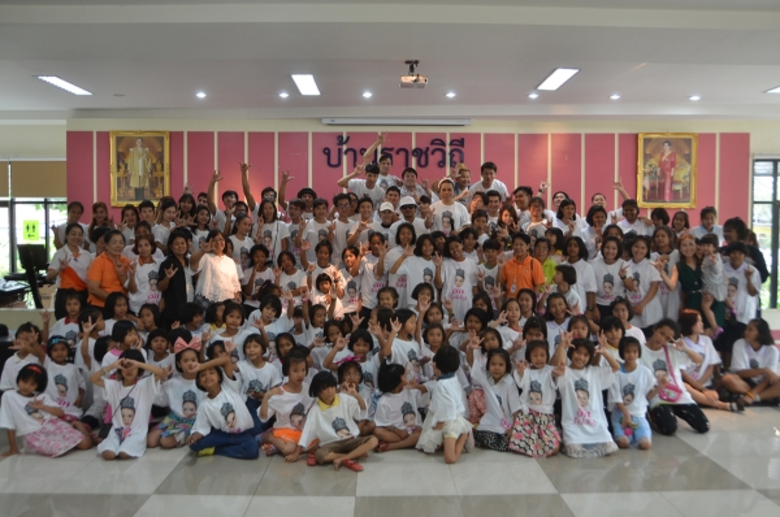 ตุ๊กกี้ ชิงร้อยฯ ควงหวานใจ บูบู้ ทำบุญวันเกิด น้องๆสถานสงเคราะห์เด็กหญิงบ้านราชวิถี