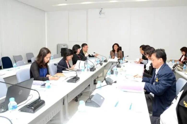 นางศิริพร เหลืองนวล รองผู้อำนวยการสำนักงา...