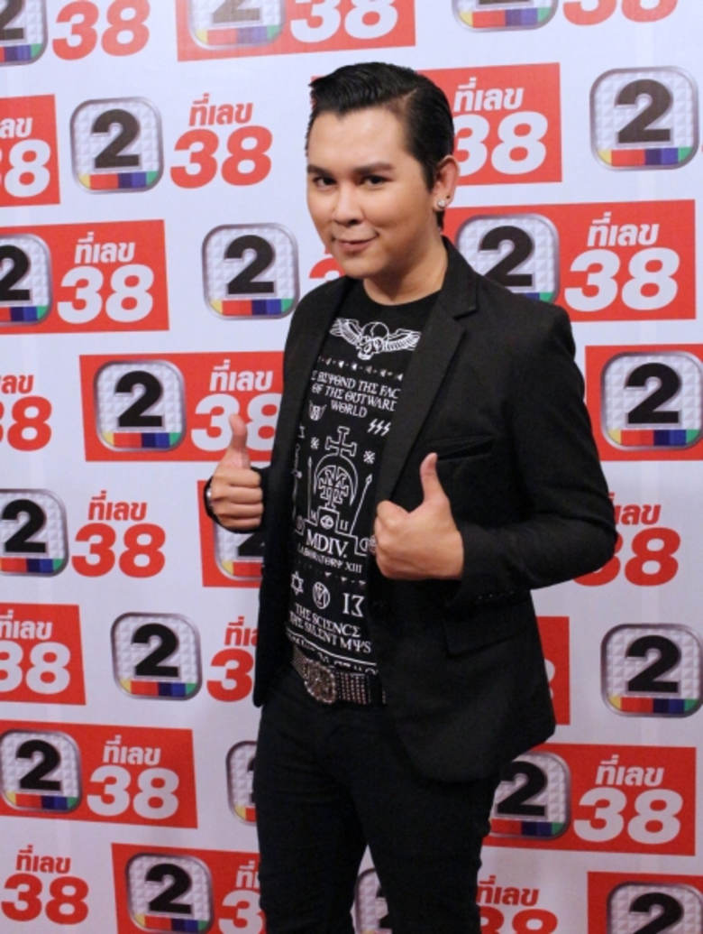 ได้ชื่อว่าเป็น "คุณพ่อเลี้ยงเดี่ยว" สำหรับ "อาร์ต เ...