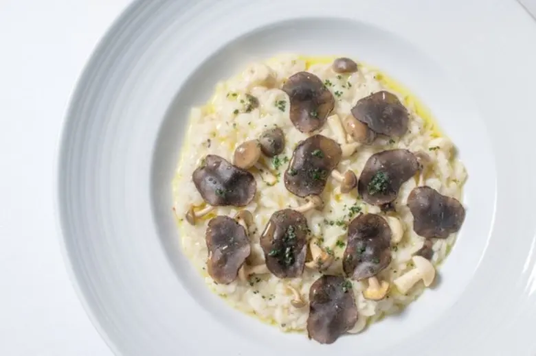 สุดยอดห้องอาหารอิตาเลียนที่ได้รับรางวัลกา...