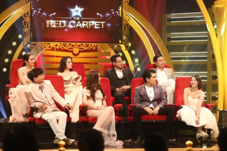 ระหว่างเรื่องราวความรักที่ฝันว่าแฟนนอกใจ ...