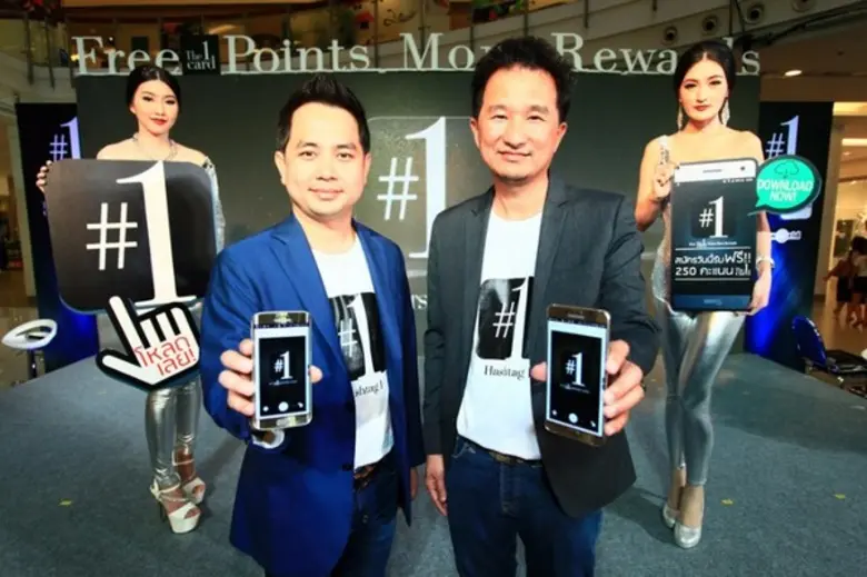 นายระวี พัวพรพงษ์ (ขวา) ผู้ช่วยกรรมการผู้...