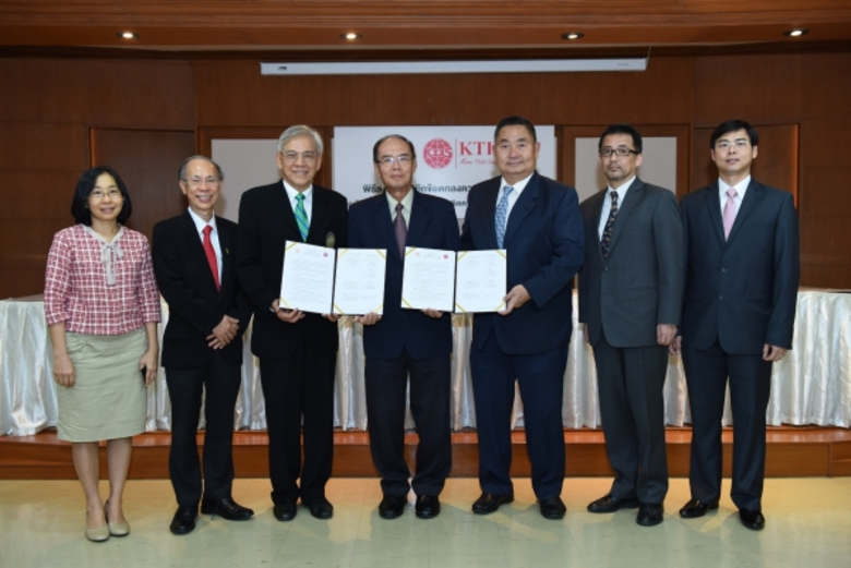 นายประพันธ์ ศิริวิริยะกุล ประธานเจ้าหน้าท...